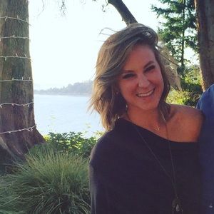 Meet your Posher, Elise